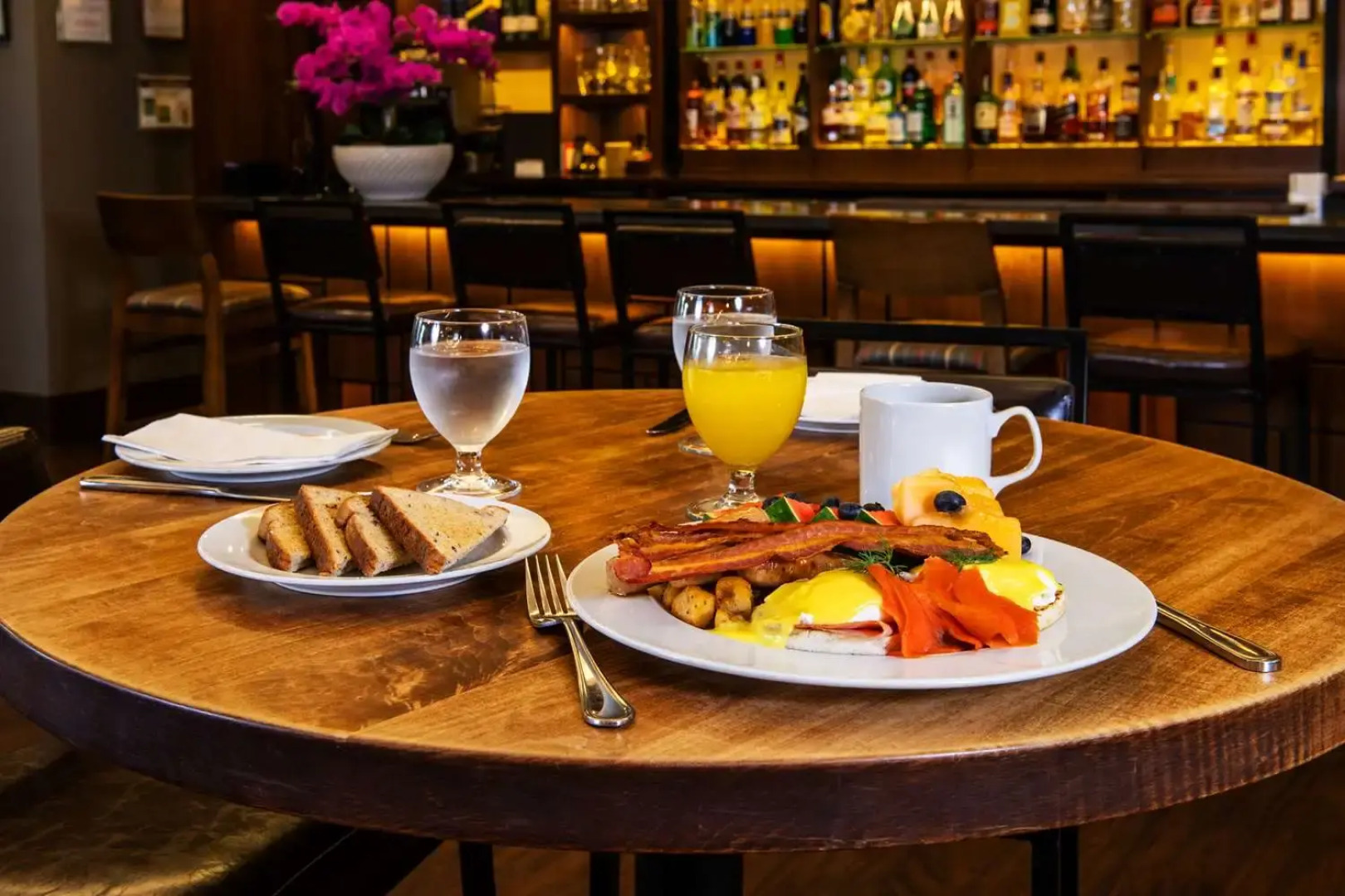 Grand Park Hotel Vancouver Airport, an Ascend Collection Hotel