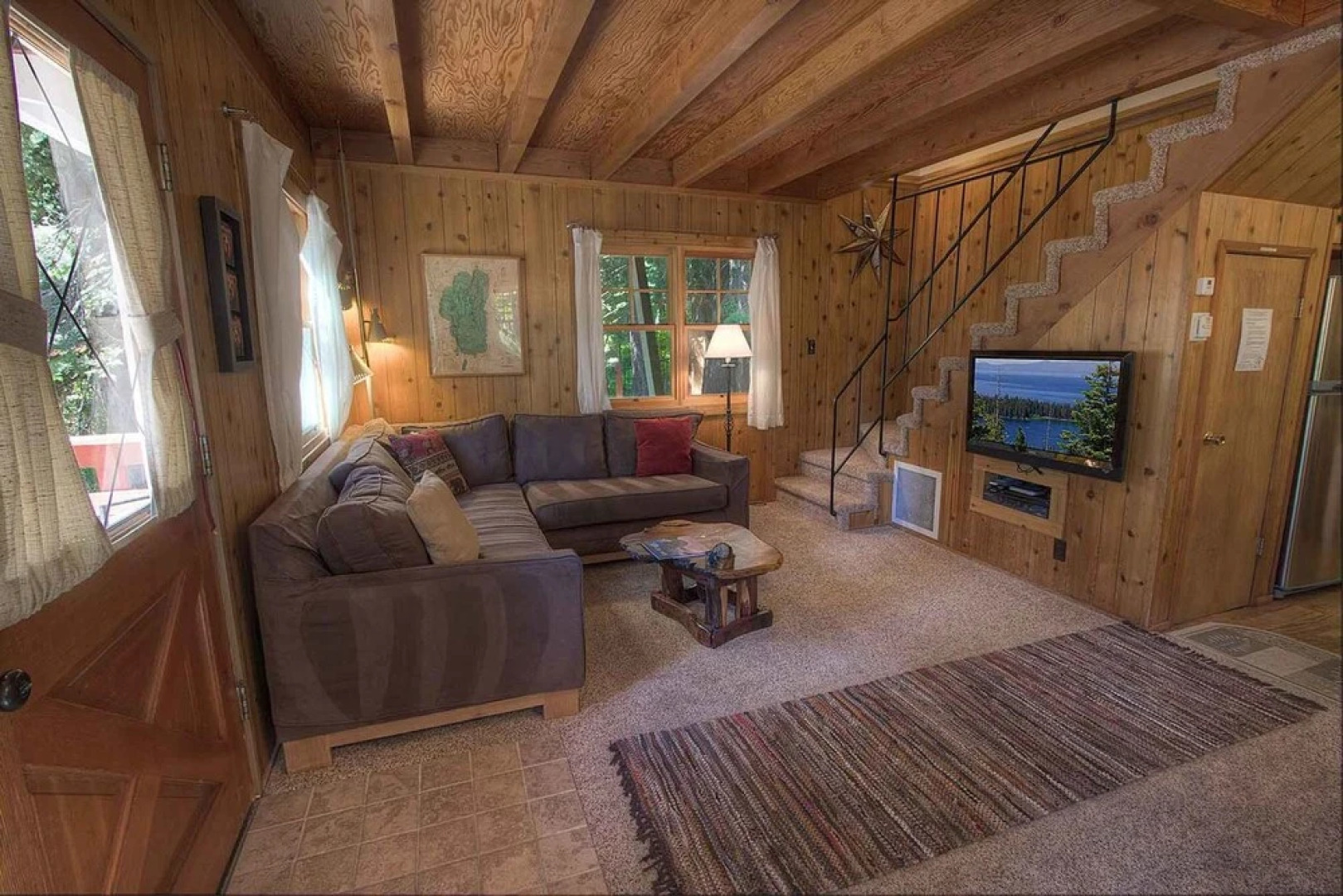 Hudsons Hideaway by Lake Tahoe Accommodations