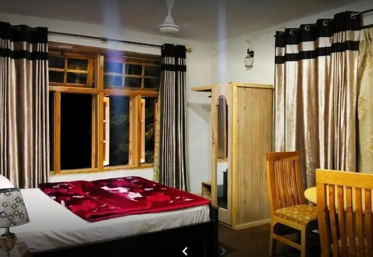 Bercha Guest House Dorkhan Hunza