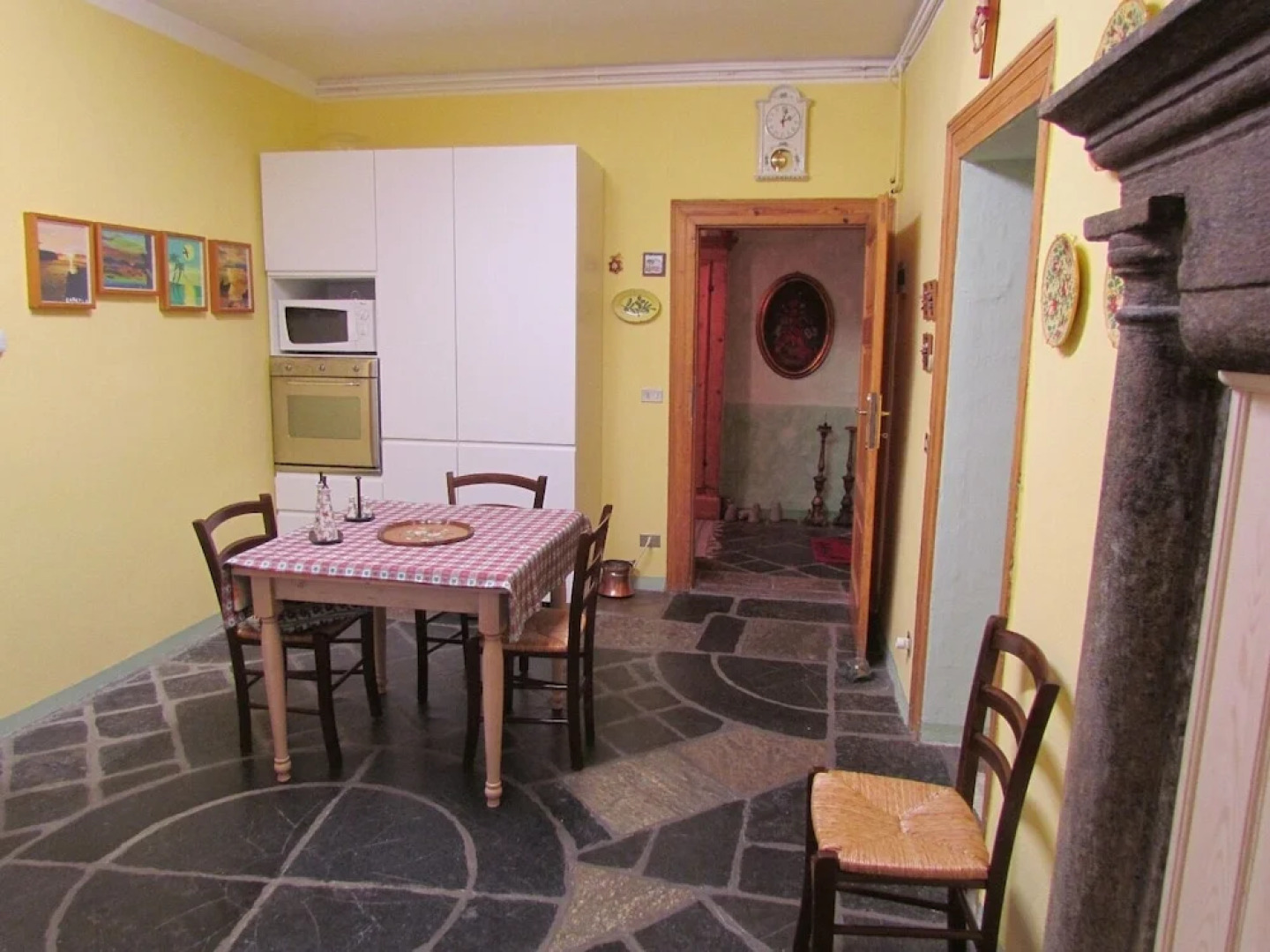 Ancient Palace in the Historic Center, Magical Period Atmosphere, Every Comfort