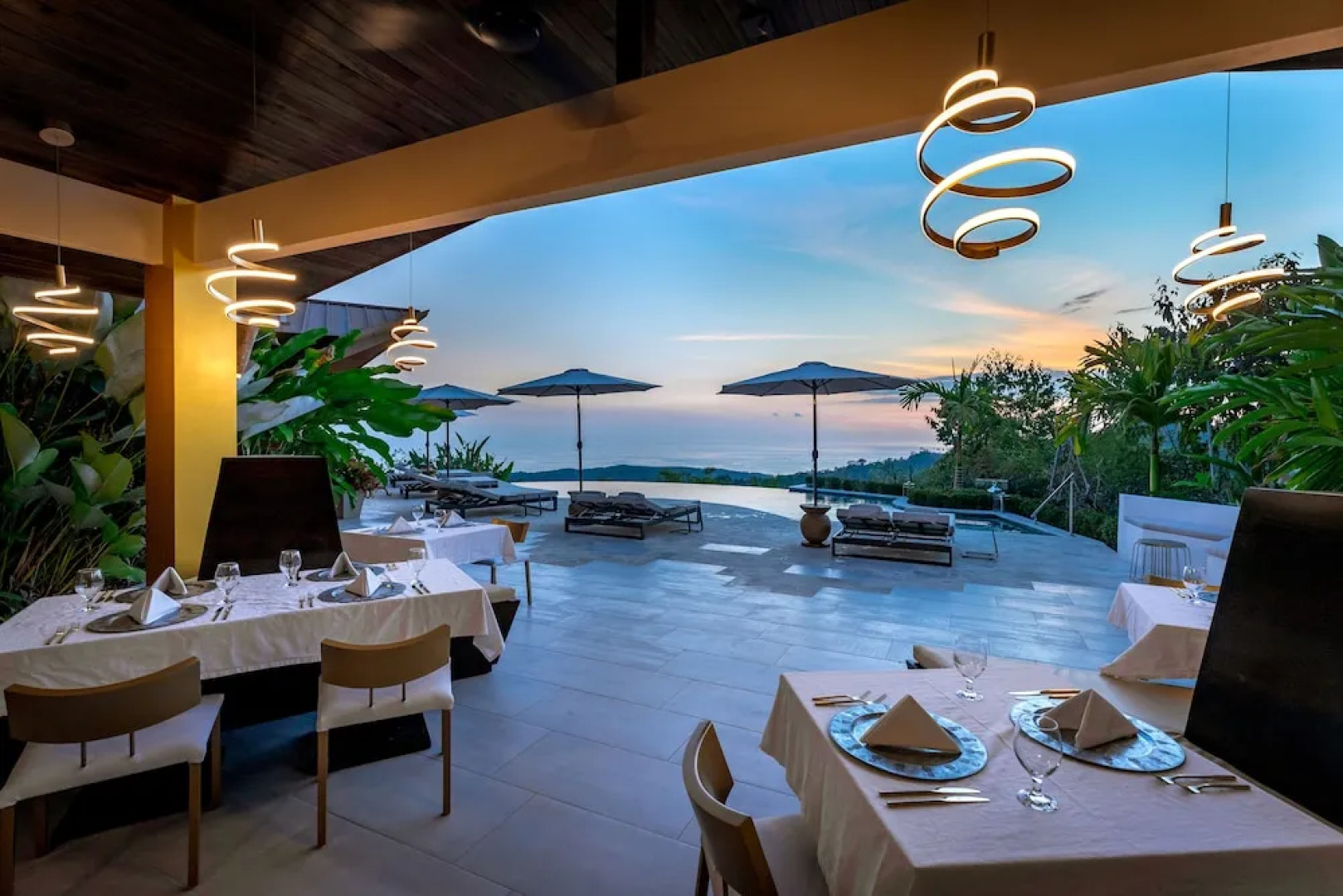 Golden Pineapple Villas