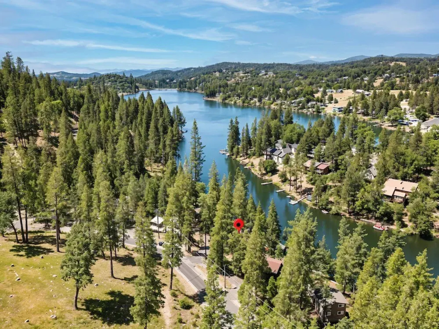 The Big Easy - Lakefront Only 1 mile to Popular Marina Beach! by Yosemite Region Resorts