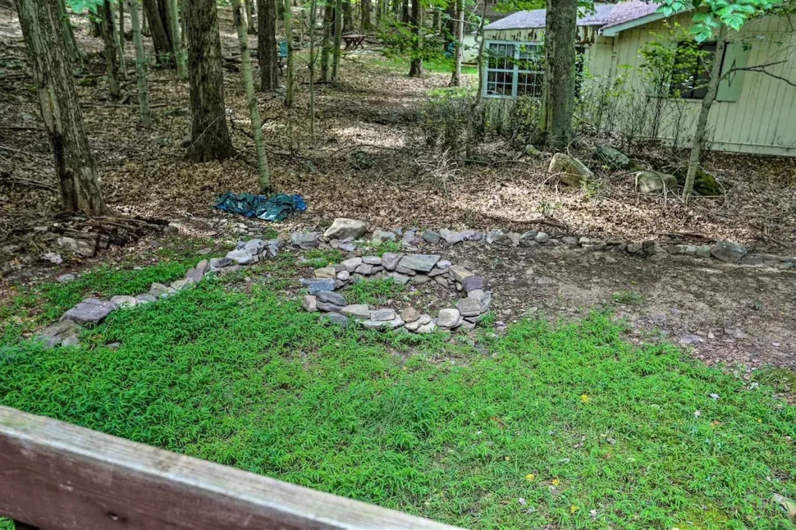 Pocono Log Cabin: Fireplace, Fire Pits & Amenities