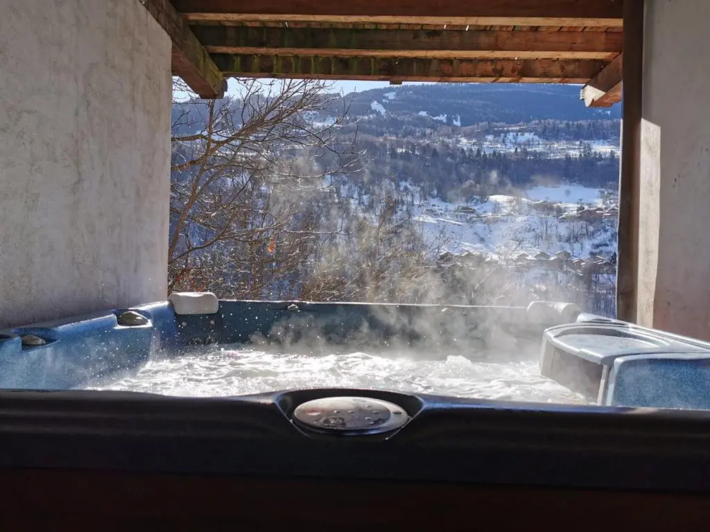 Chalet jacuzzi, sauna proche Courchevel 8/10 pers