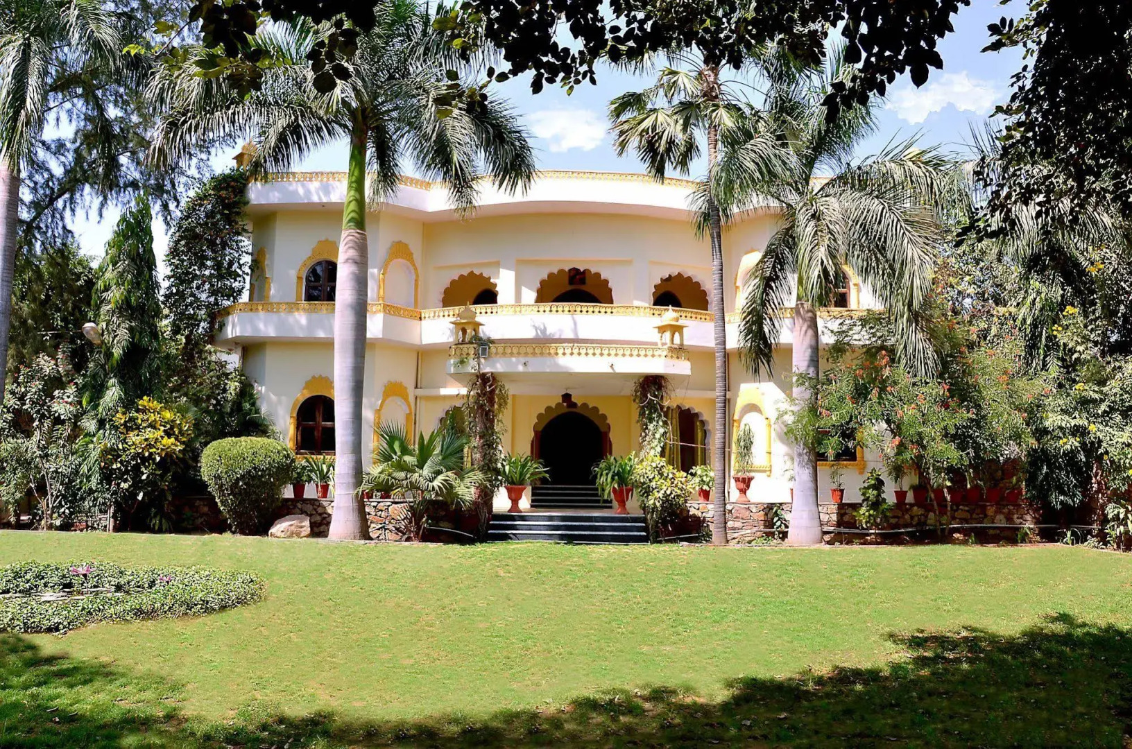 Raj Palace Resort