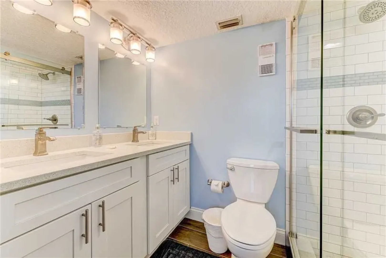 Island Retreat, Beach Front, 4 Bedrooms, Sleeps 12