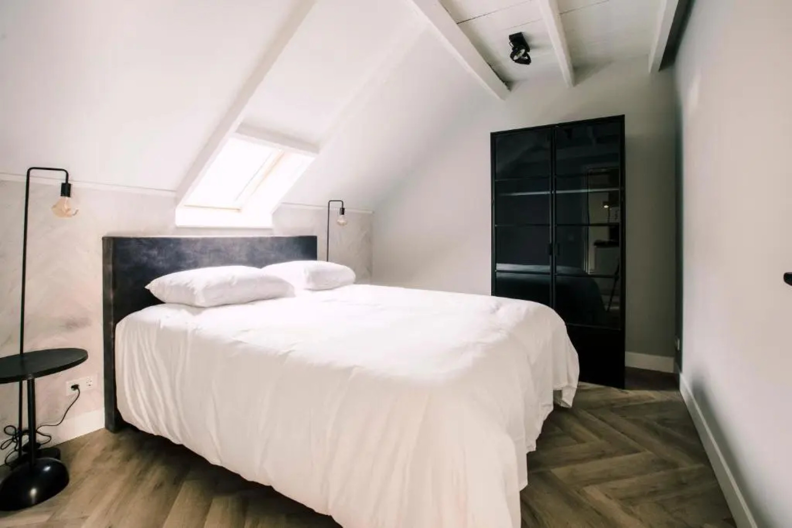 Stadsvilla Luxurious 3 room loft met airco Willem 2