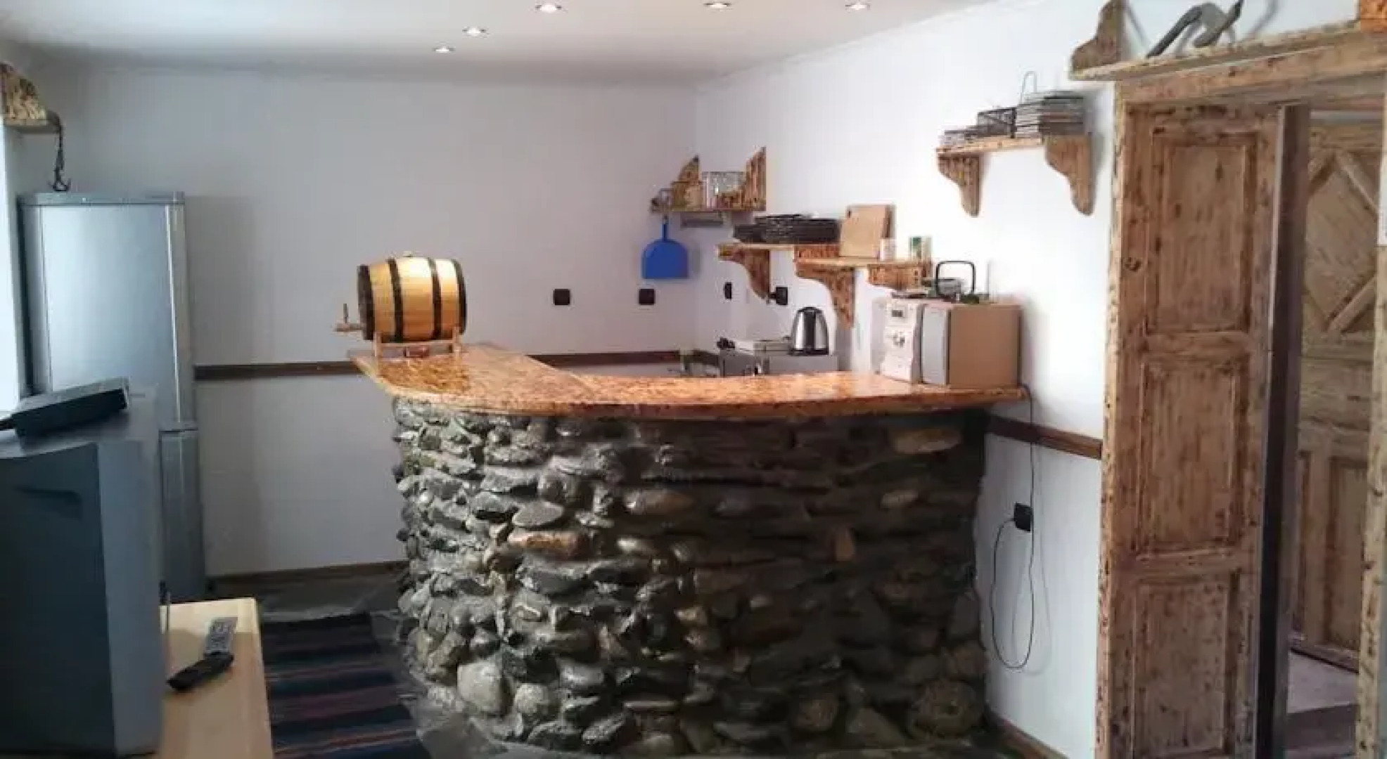 The White House With The White Fountain