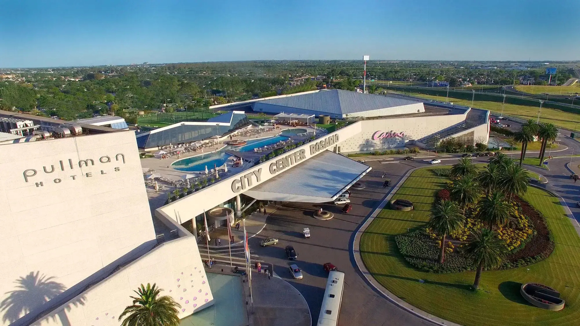 Pullman Rosario City Center Hotel