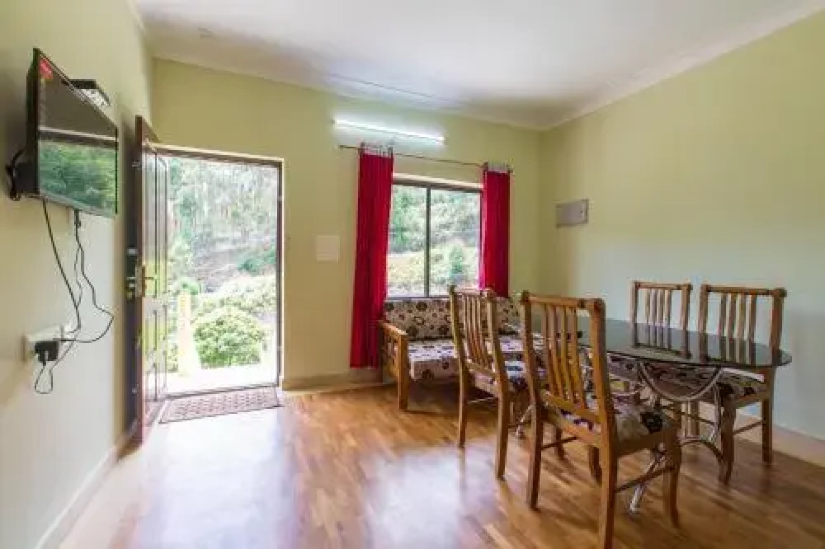 Mountain Hut Resorts