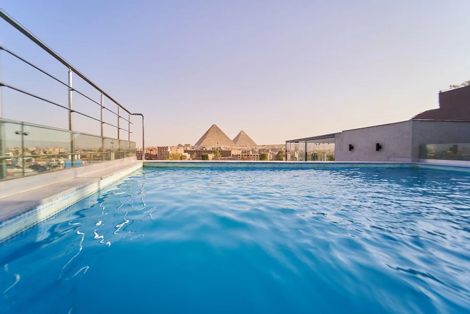 New Pyramid Front Hotel