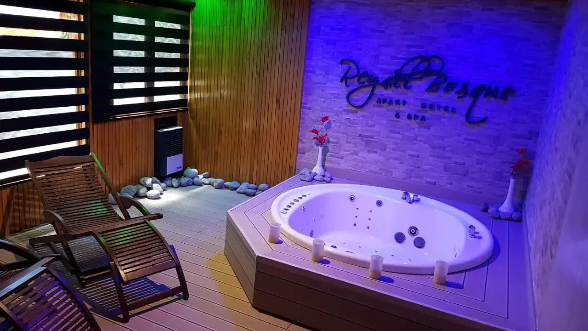 Rey del Bosque Apart Hotel