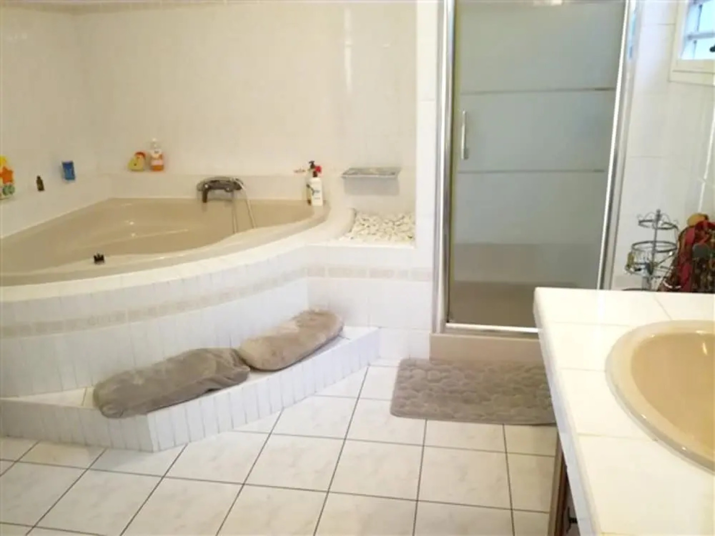 Villa With 4 Bedrooms in Saint-denis, With Wonderful sea View, Private Pool, Enclosed Garden