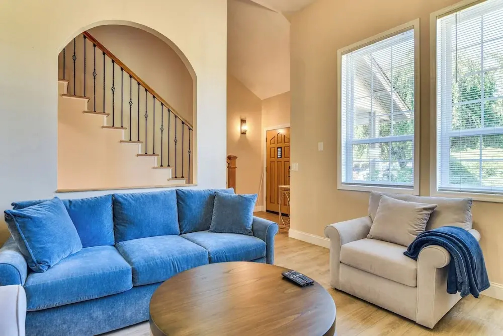 Private Outdoor Space 9 Mi to Downtown Vancouver!