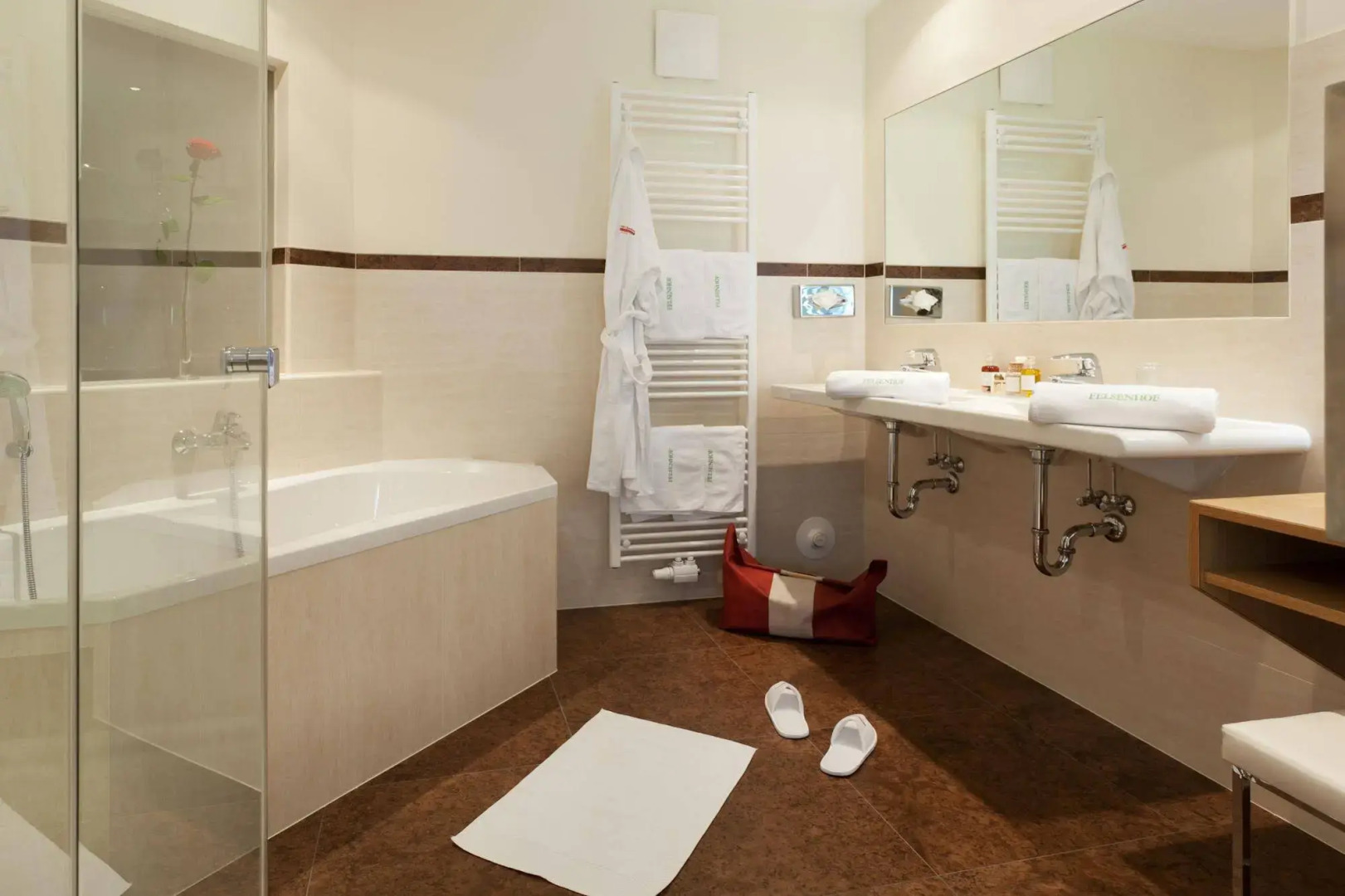 Wohlfühl & Genusshotel Felsenhof