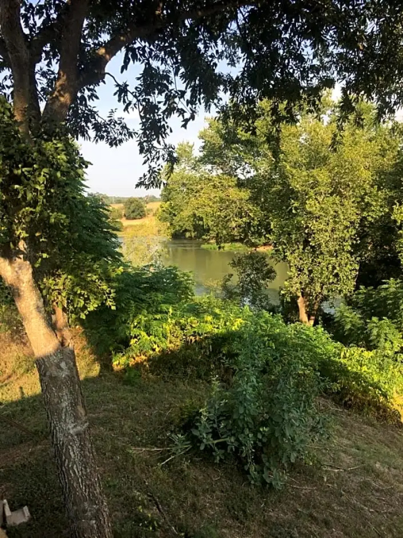 The Perry Riverhouse