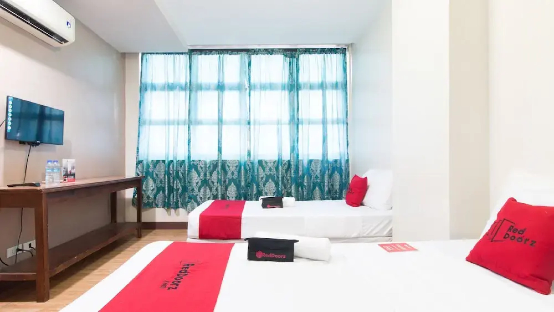 Zdb Condotel by RedDoorz