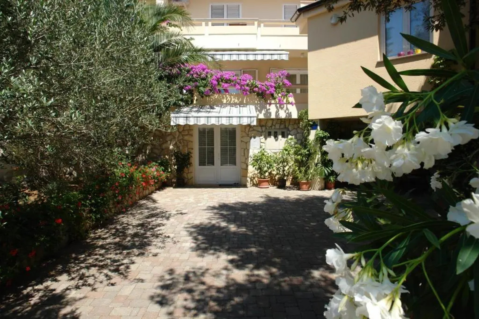 Apartments with a parking space Mandre, Pag - 18748