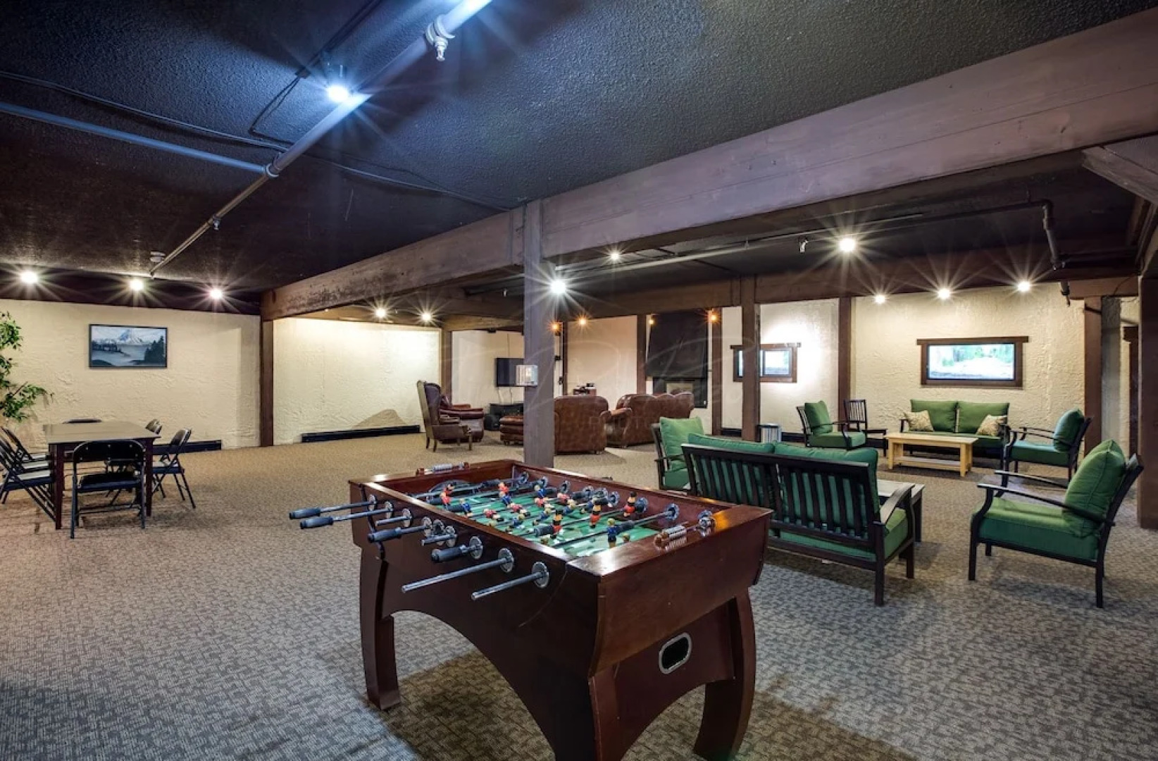 Mt. Baker Lodging Condo 36 – Inexpensive, Sleeps 6! by MBL