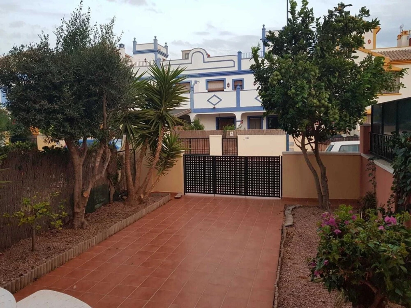 Three Double Bedroom Townhouse in Lovely Village