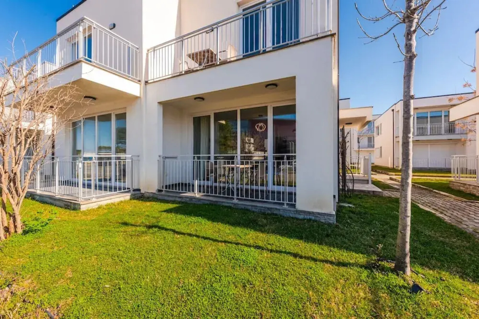 Coastal Haven Talea in Tale