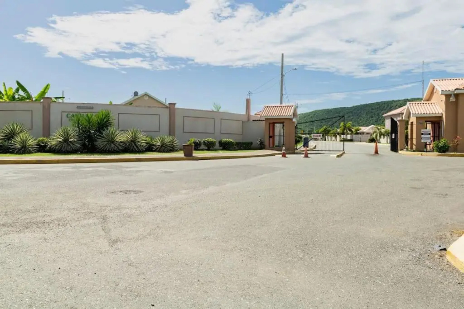 Cayman’s Luxury Estate VacayStay