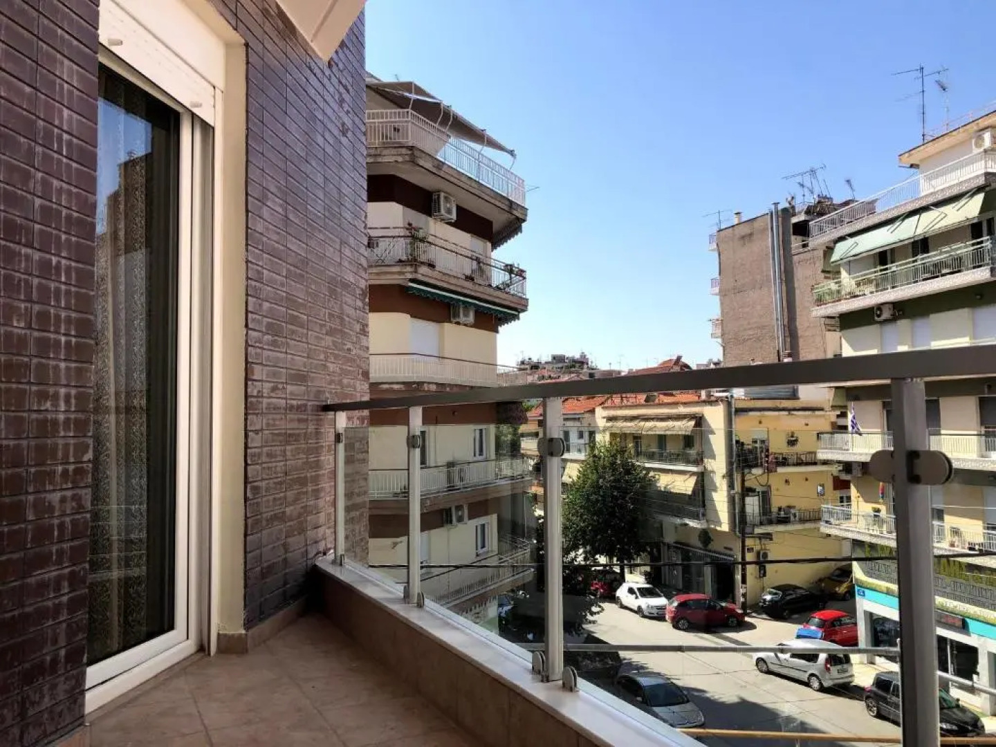 Gallery House in Drama