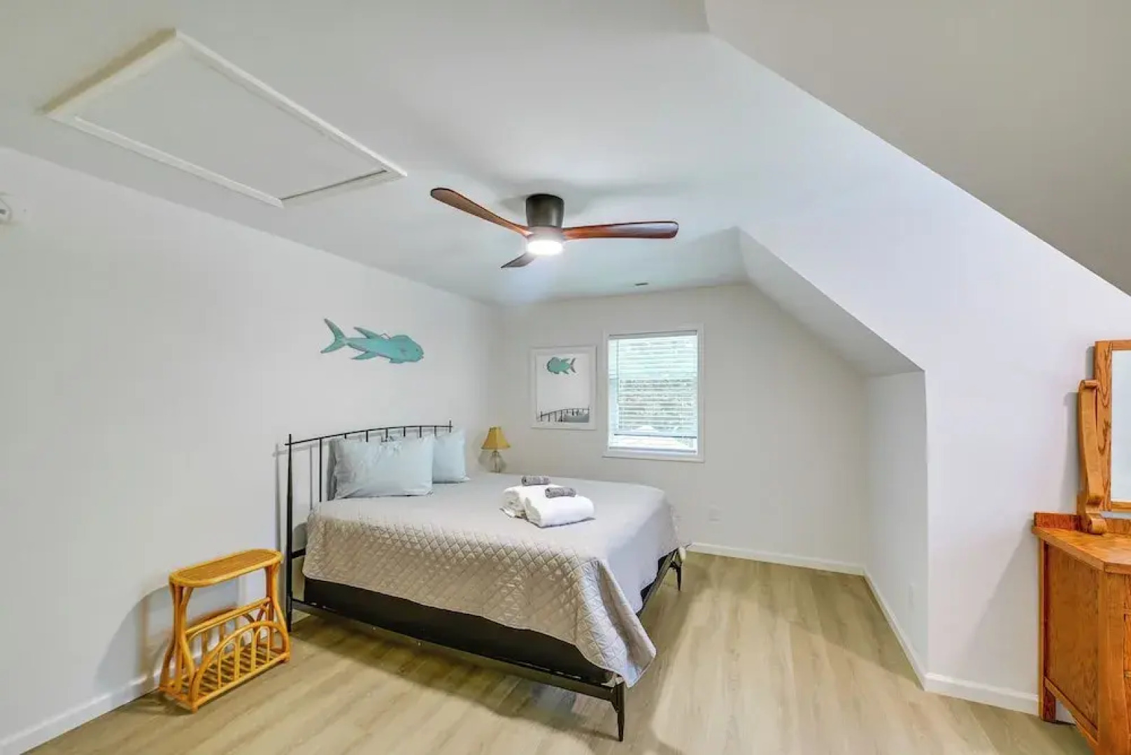 4 Mi to Rehoboth Beach: Cozy Coastal Apt!