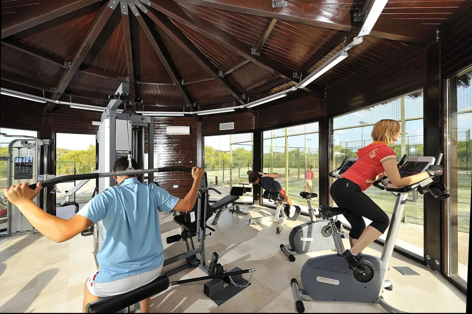 Las Colinas Golf & Country Club