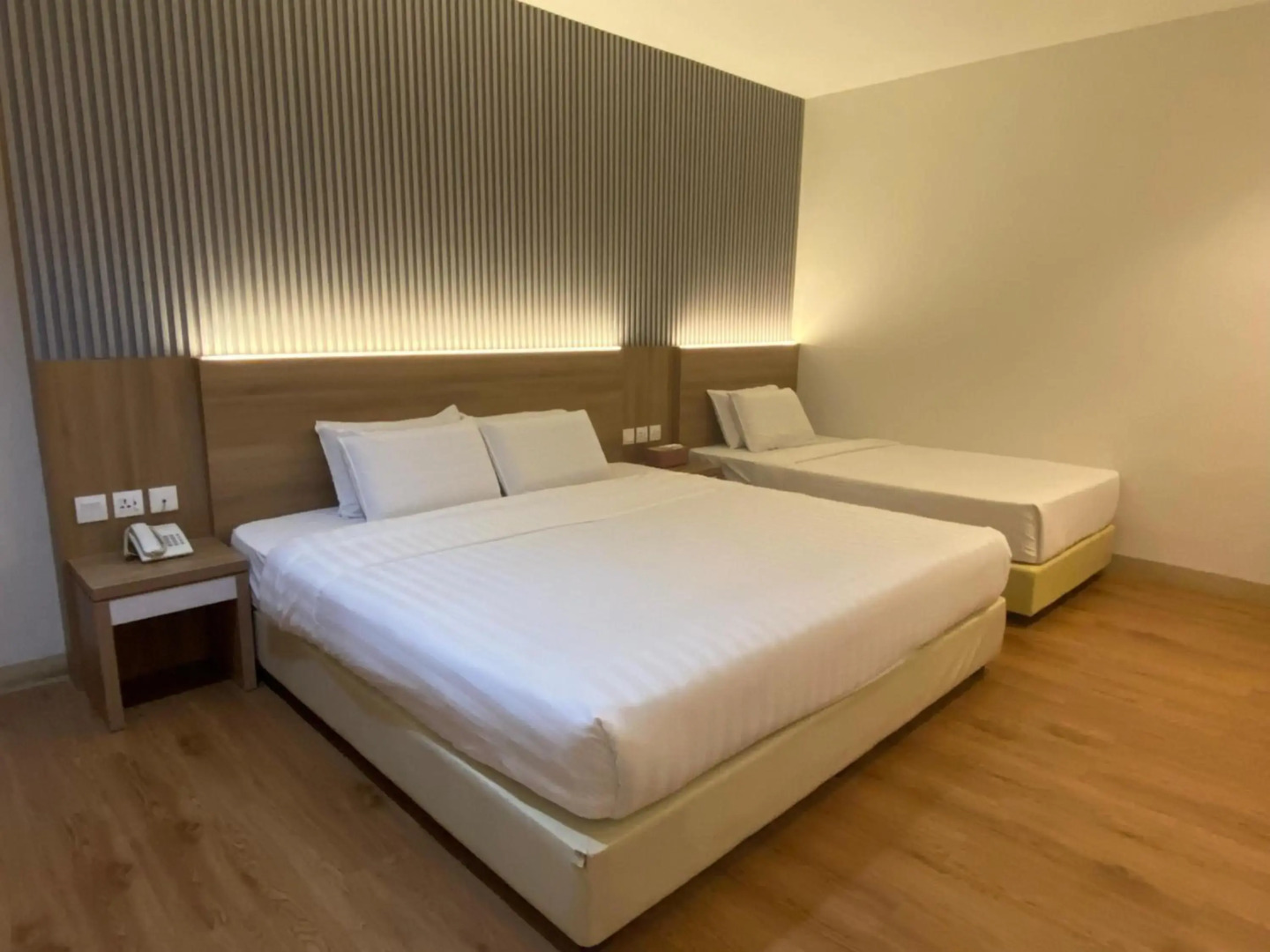 Lovina Inn Nagoya Batam