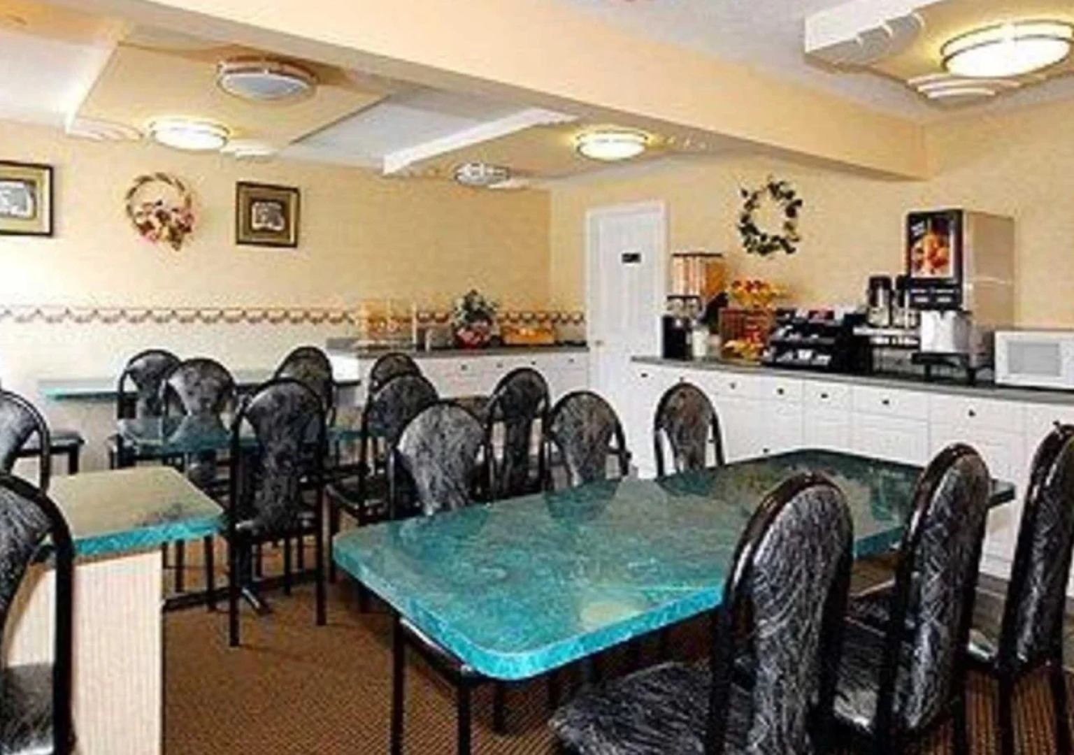 Econo Lodge Chicopee