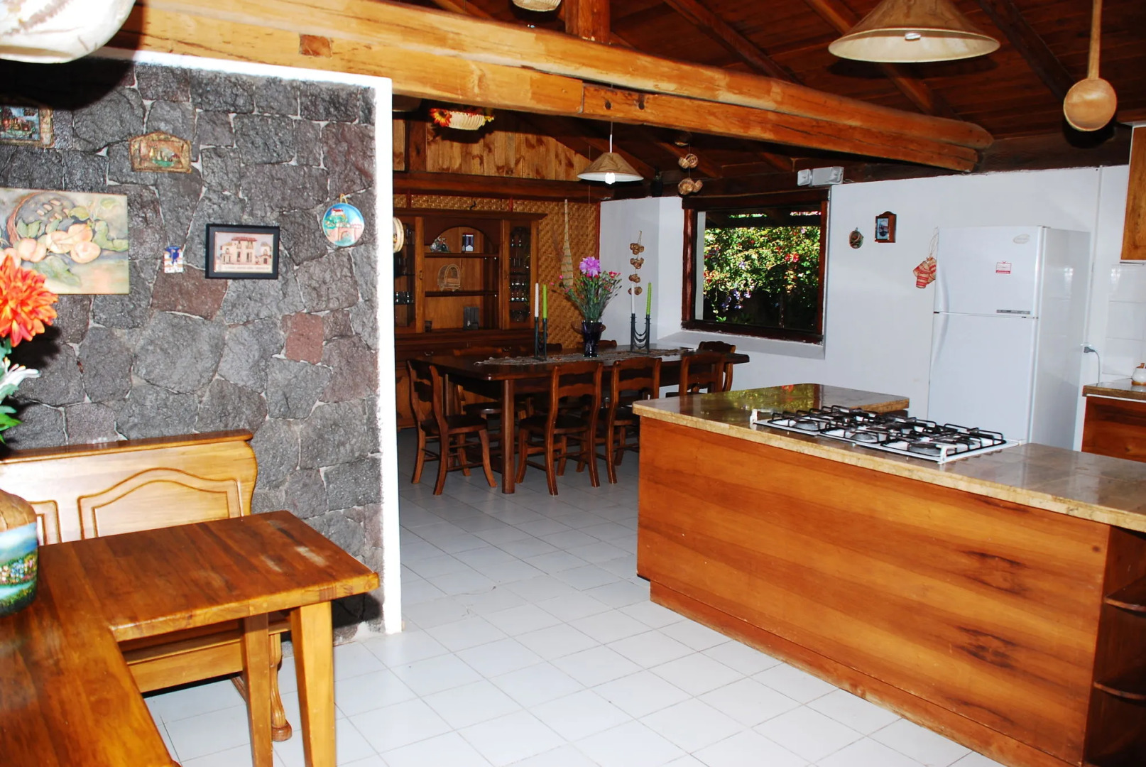 Hosteria Airport Garden