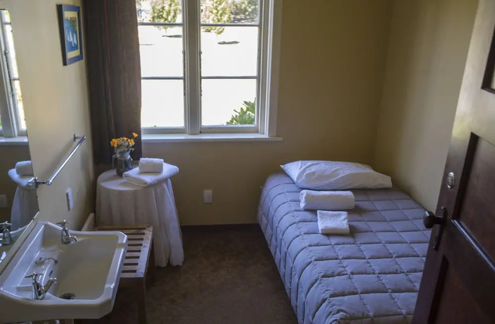 Garston Hotel and Cafe