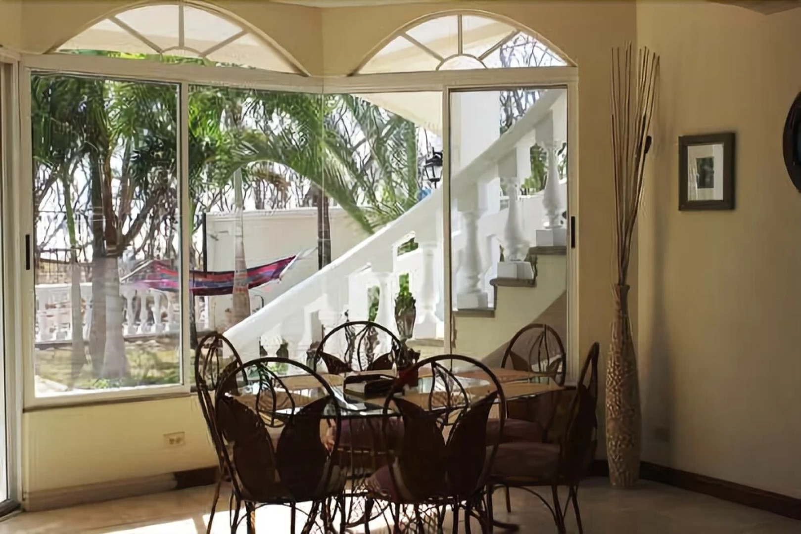 Beachfront Houses for Rent