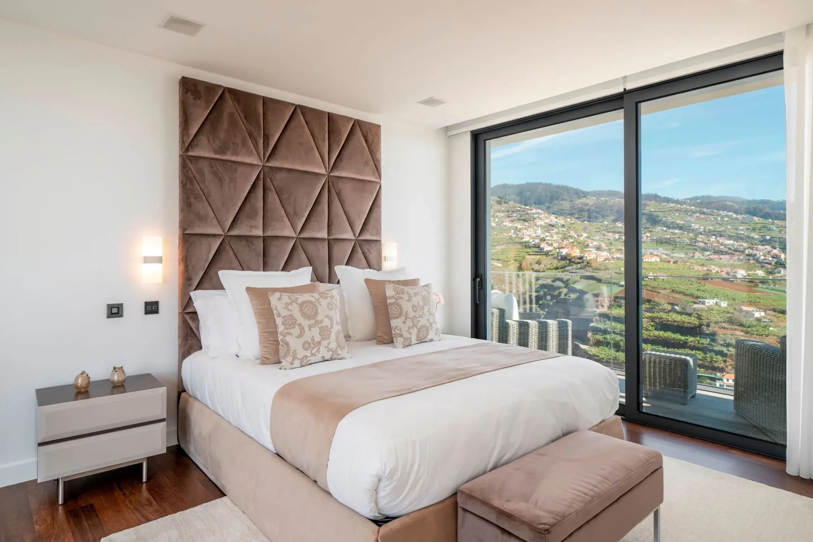 Luxury dream villa, magnificent 360º views of hills, coast and sea | Seacrest