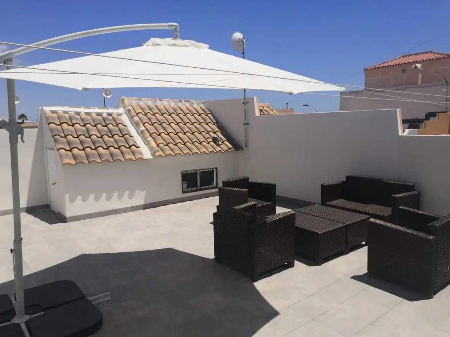 Modern Refurbished Bungalow, Communial Poolwifi