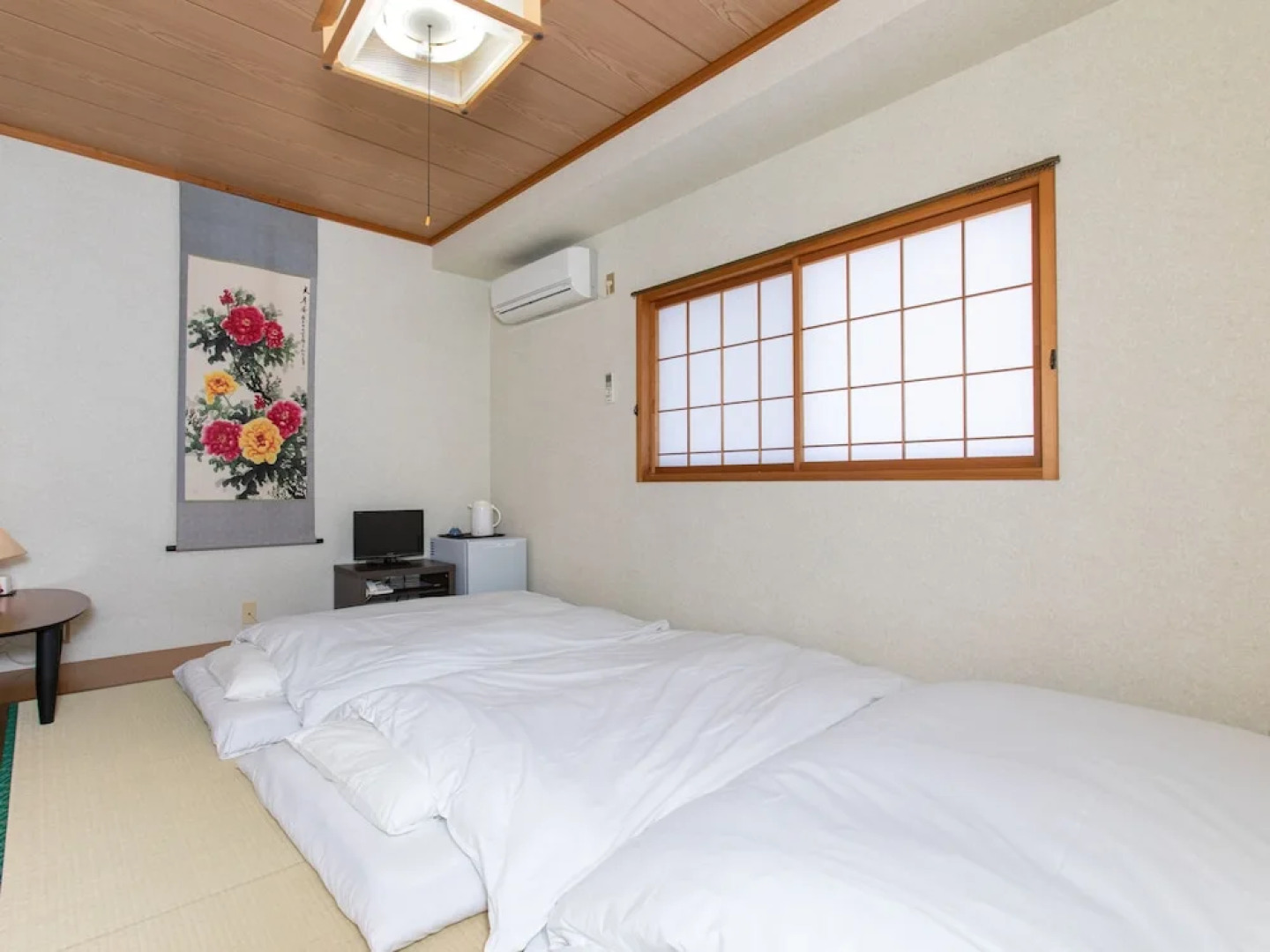 OYO Business Takahata Ekimae Hotel