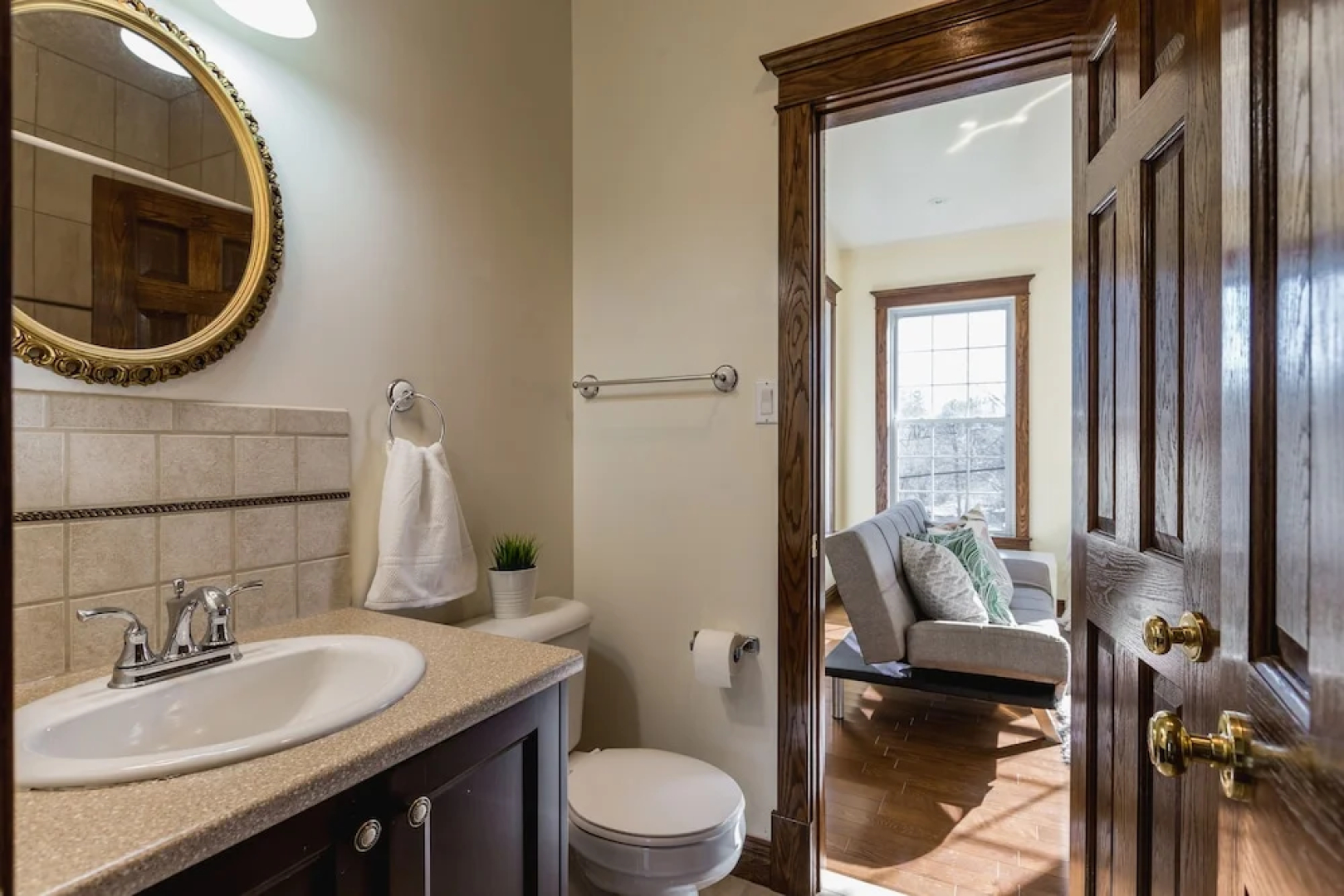 QuickStay Lake Simcoe Homestyle Cottage Private Beach