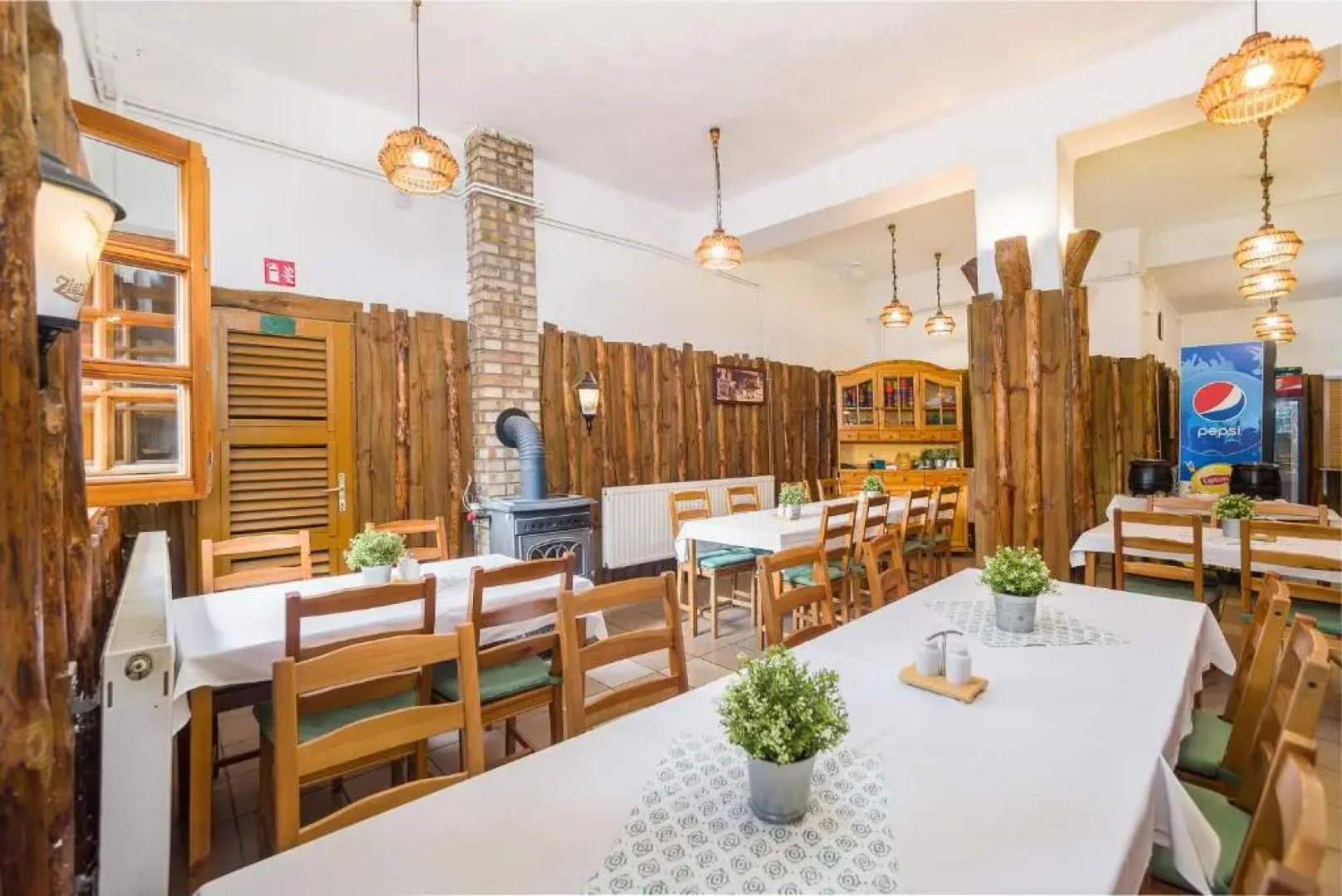 Lipicai Hotel és Étterem