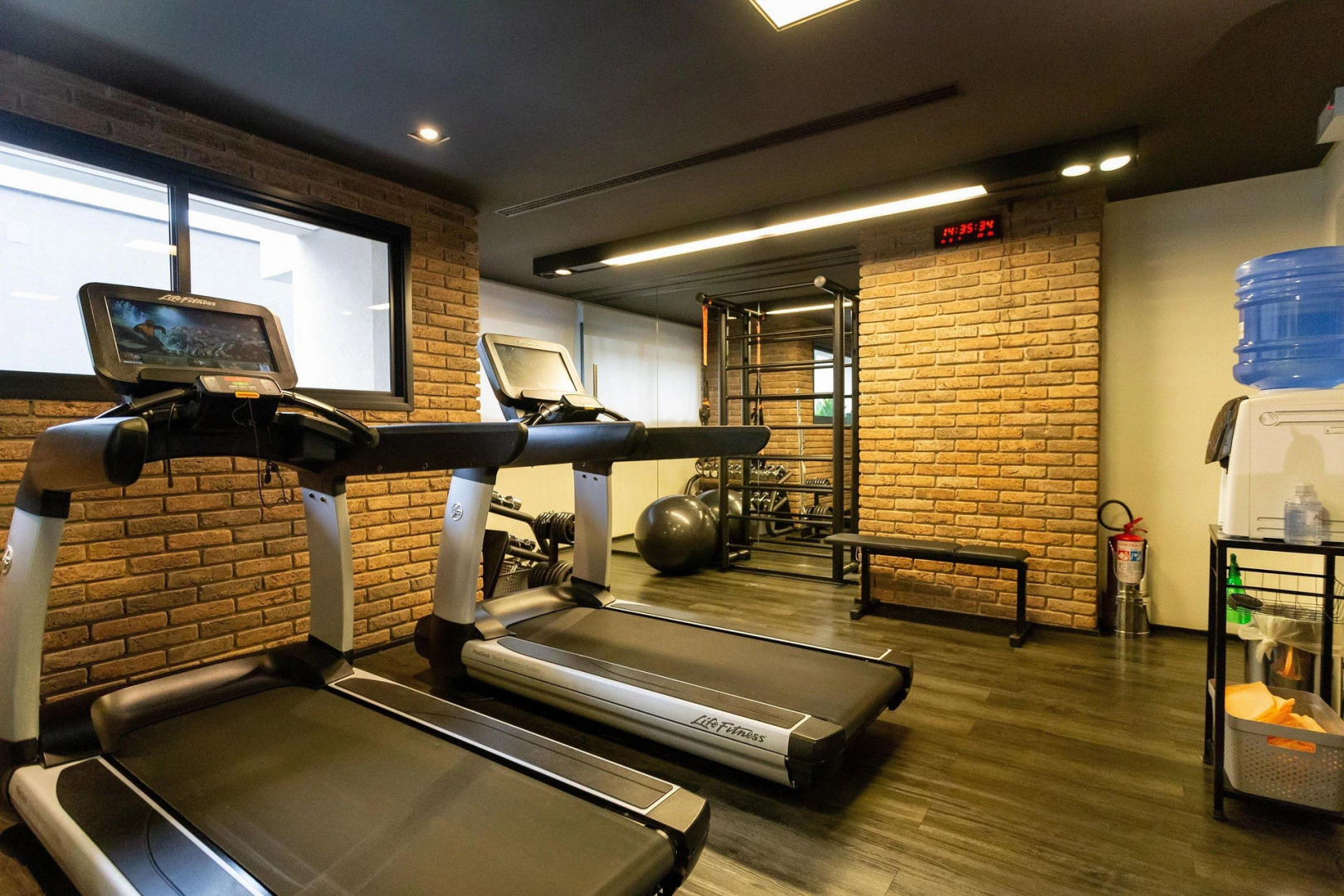 Apartamento novo, silencioso e com infraestrutura de lazer na Vila Madalena.