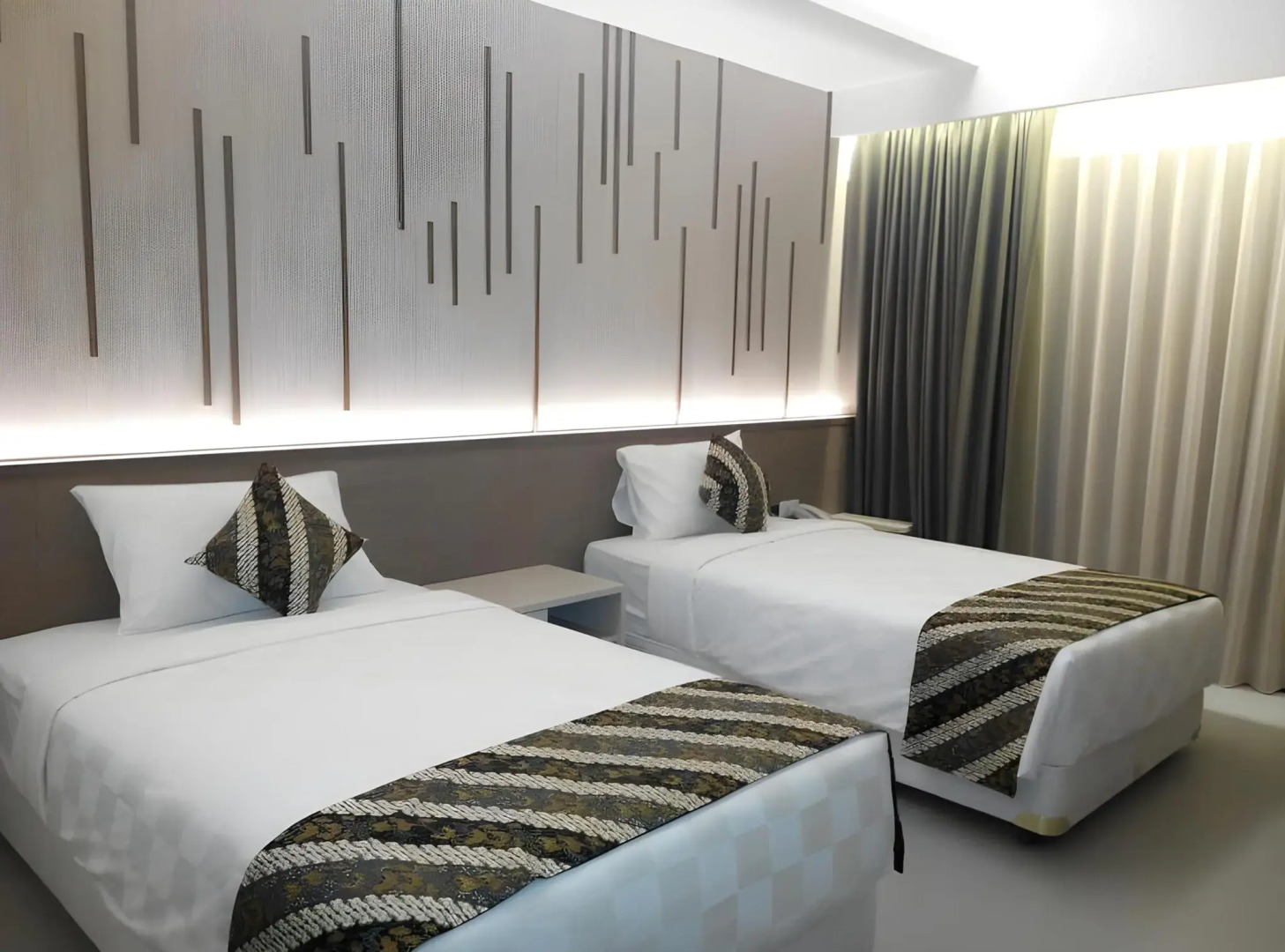 Grand Laguna Hotel & Villa