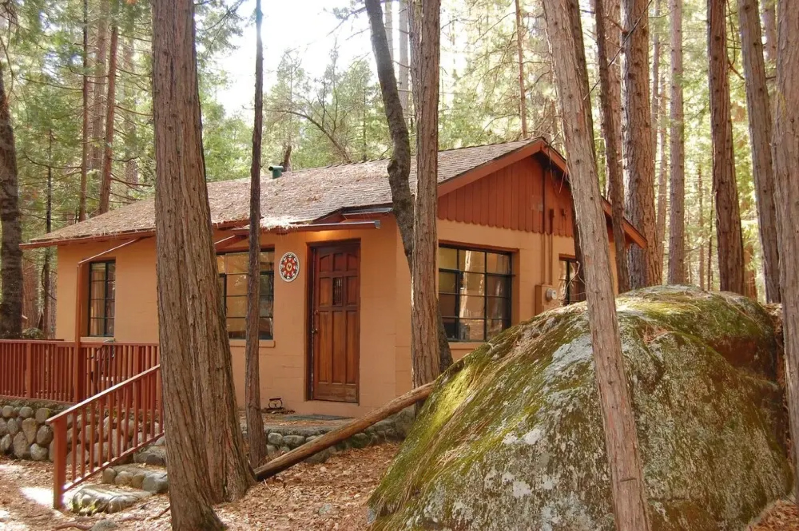 Bassett Cedar Rock Cabin II