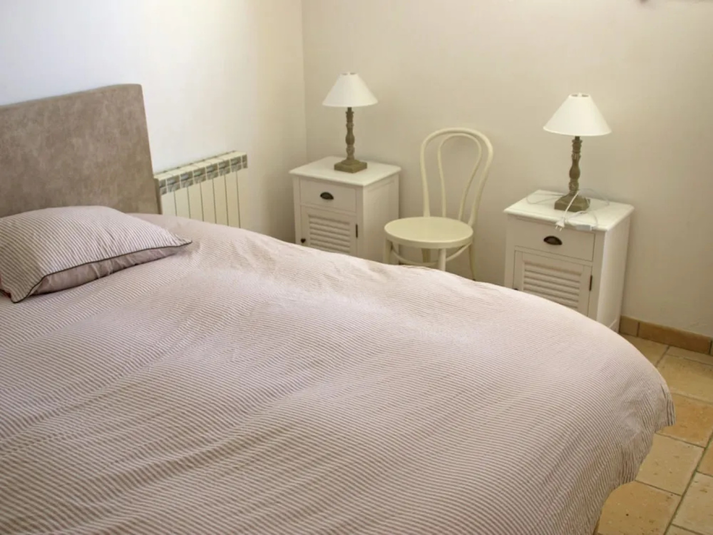 Splendid Holiday Home in Apt With Private Garden