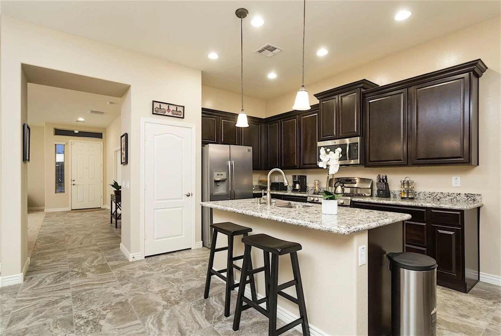 Pleasant Surprise By Signature Vacation Rentals