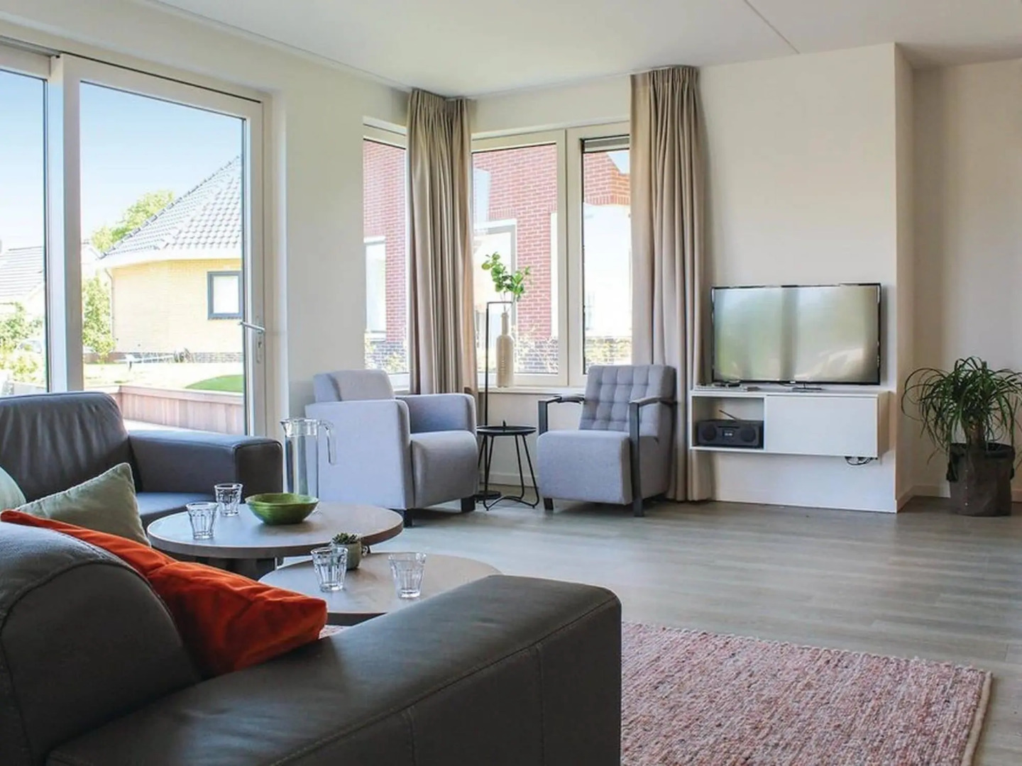 Villa in Friesland With Waterfront Garden