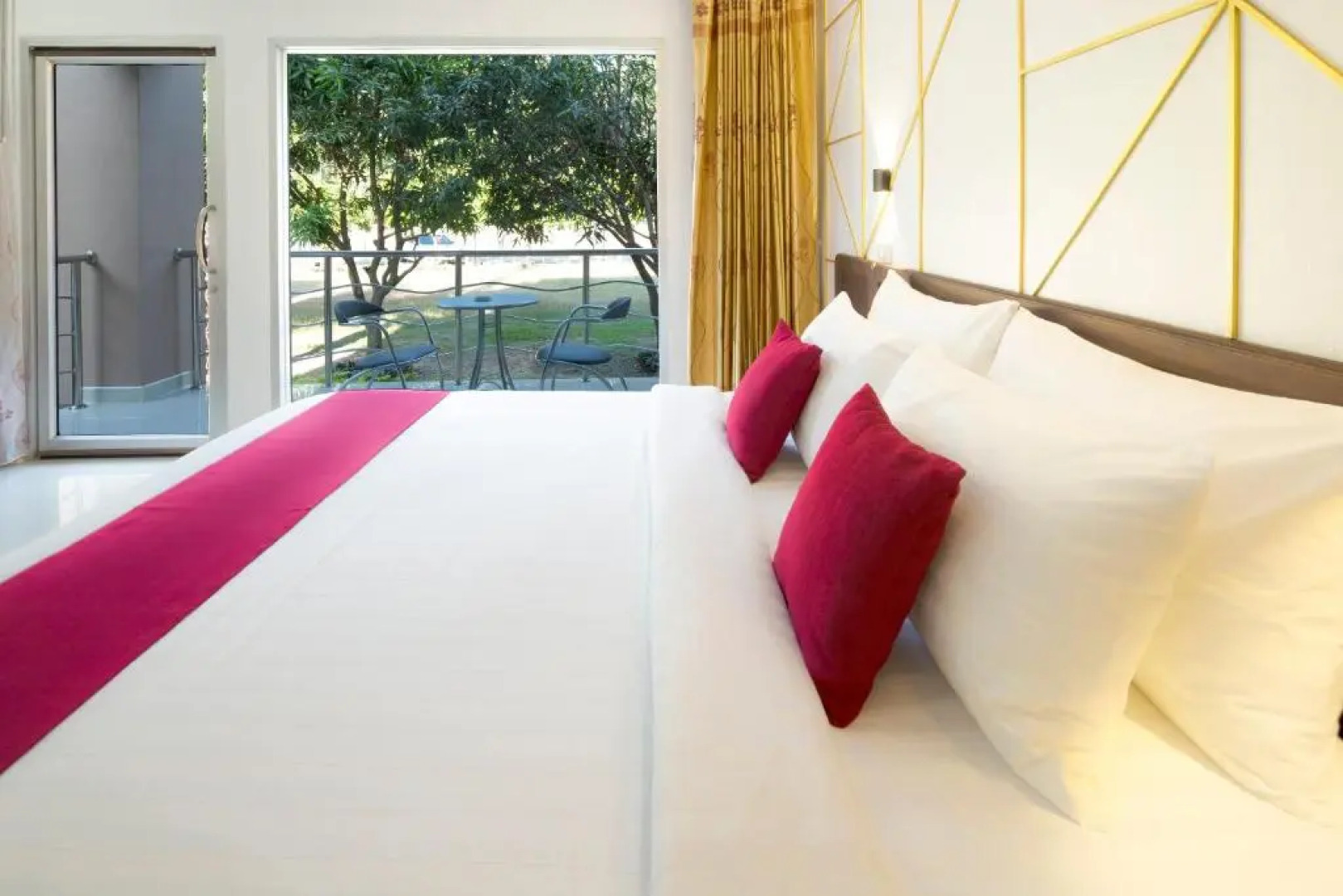 ARAYA HOTEL (SHA Extra Plus)