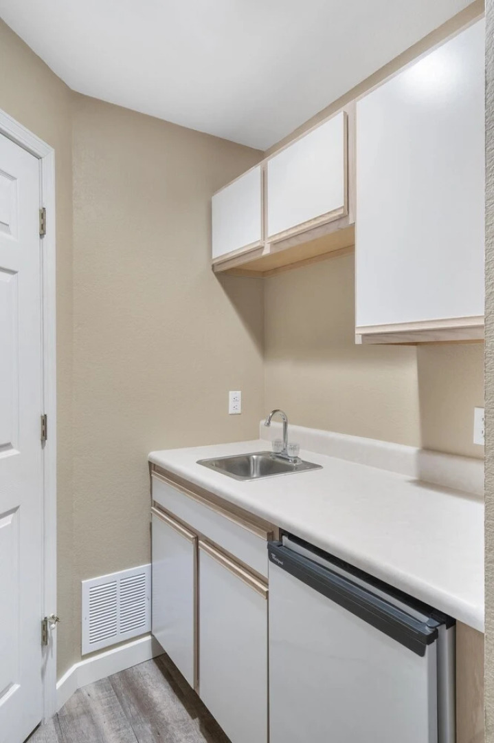 Serene Escape at Table Rock Lake