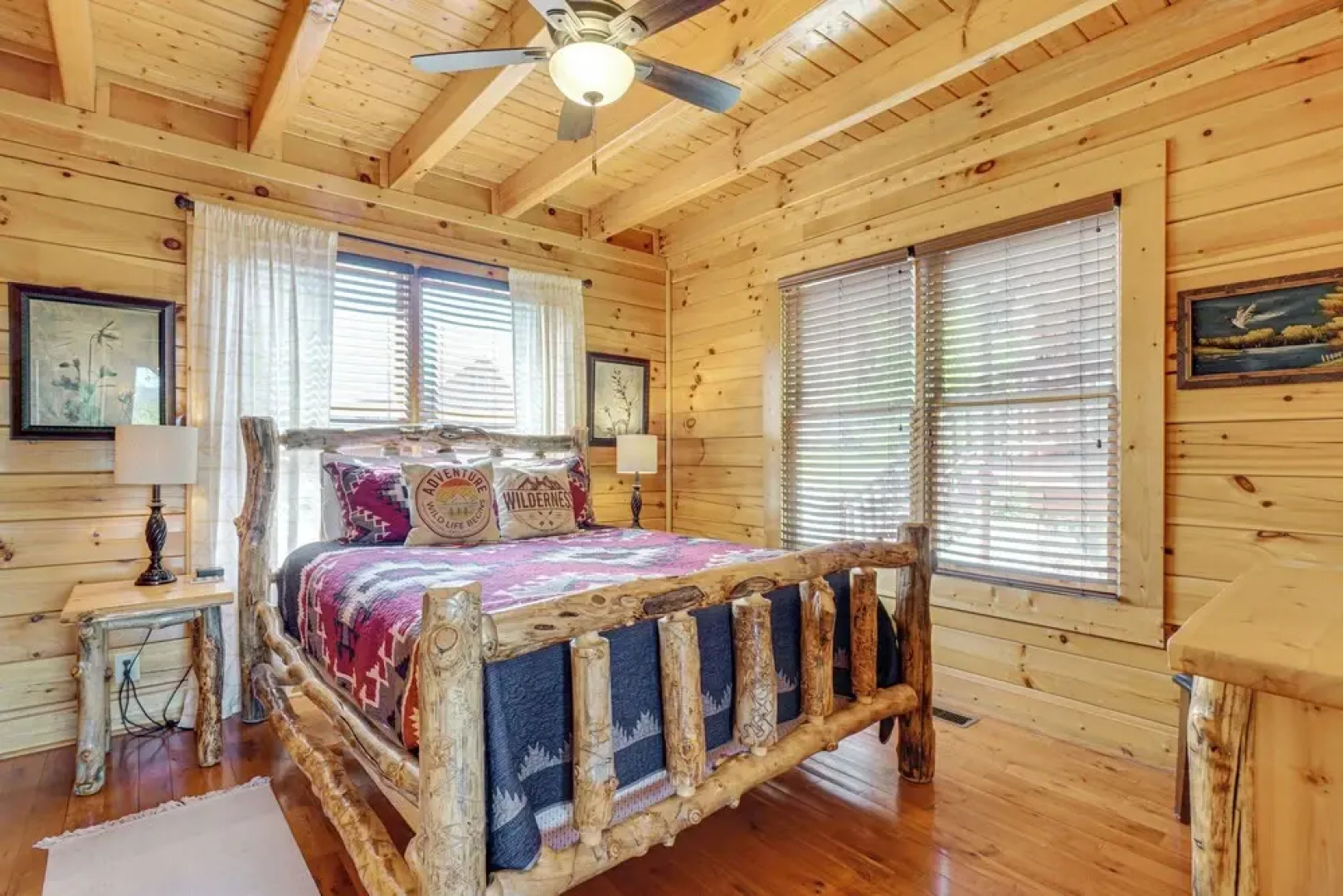 'mountain Dreams' Cabin: Hot Tub, Sauna & Views!