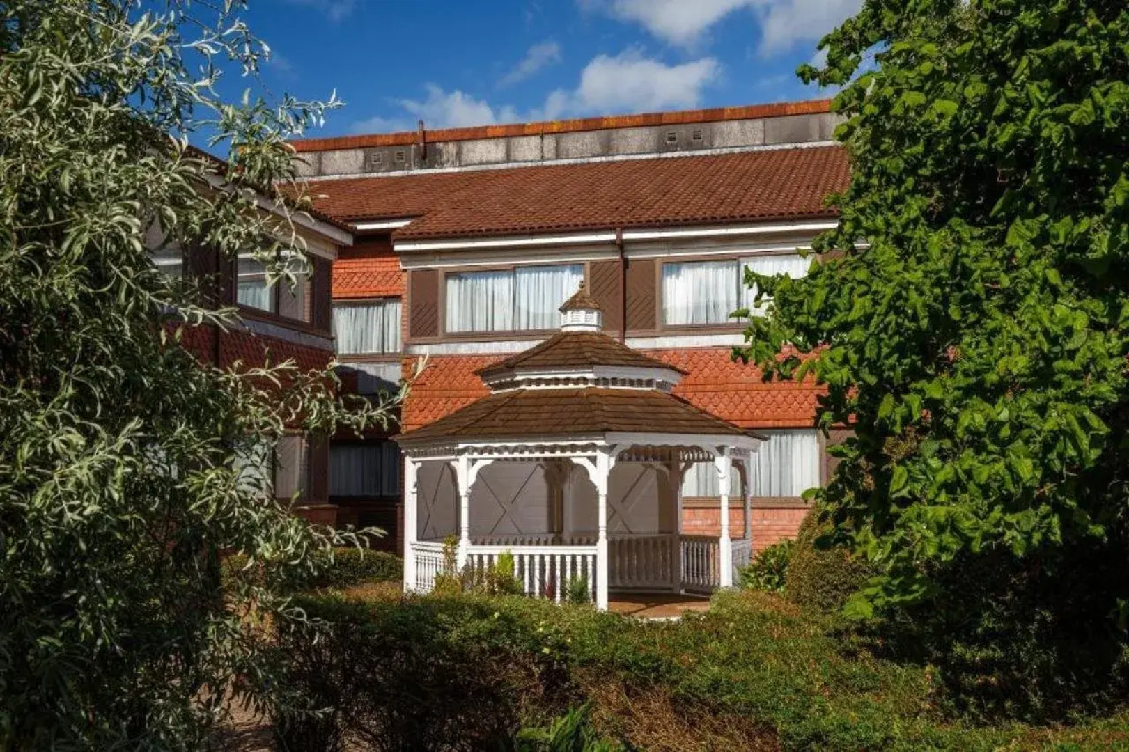 Mercure Livingston Hotel