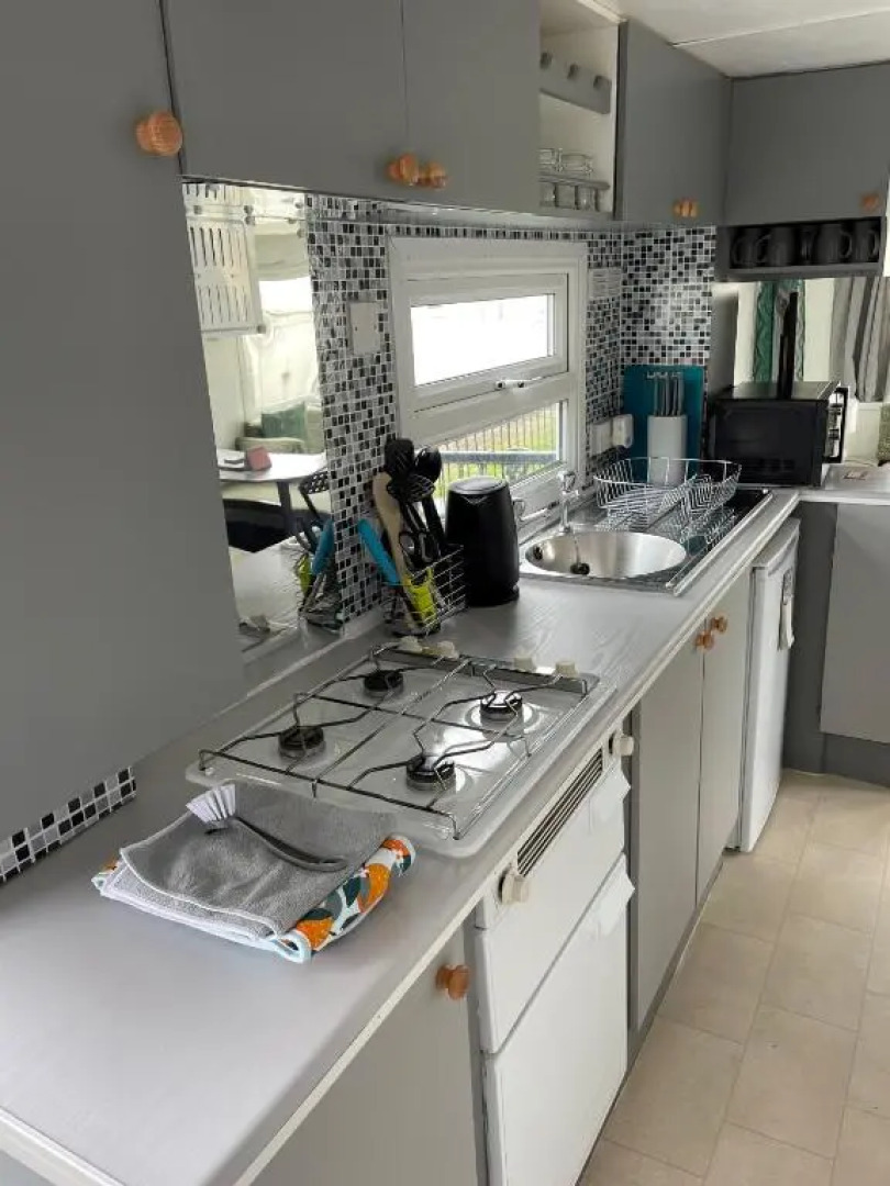 Castaway Retreats 2 E45